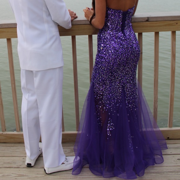 PROM DRESS - Picture 2 of 5